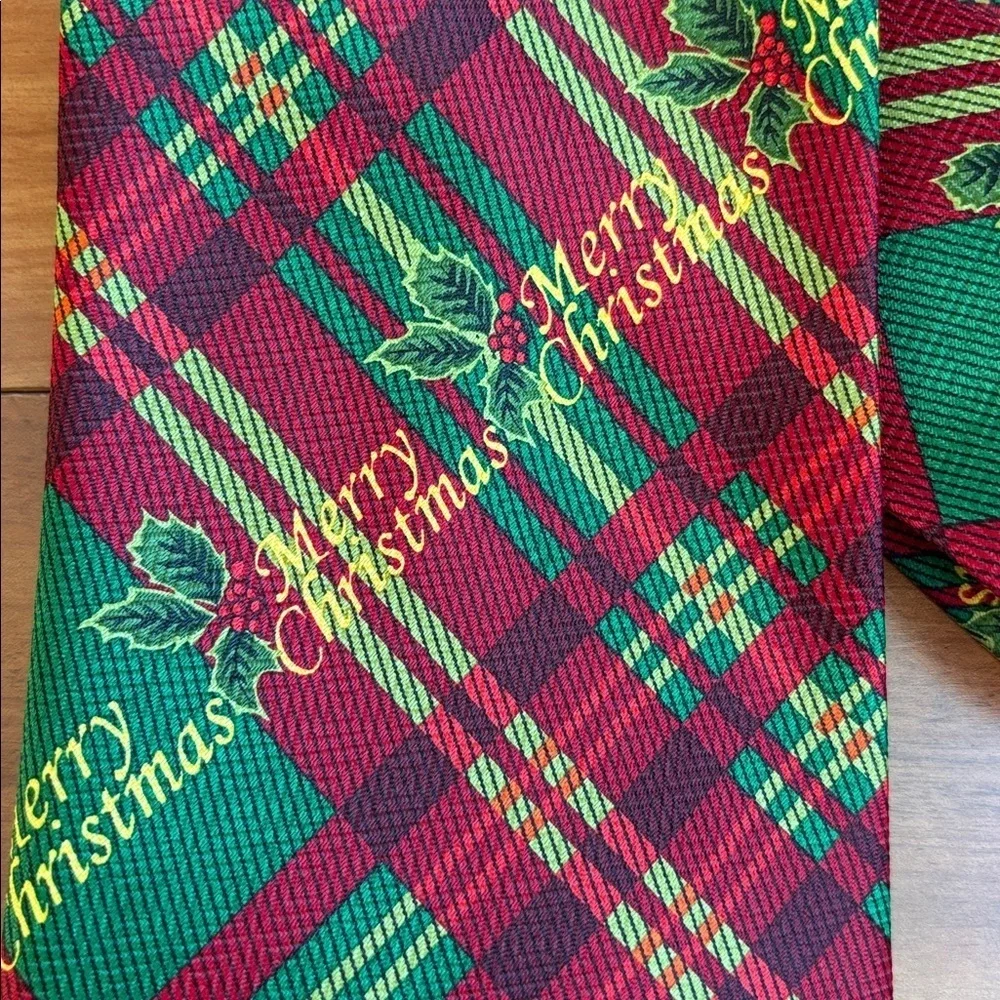 Holiday tie